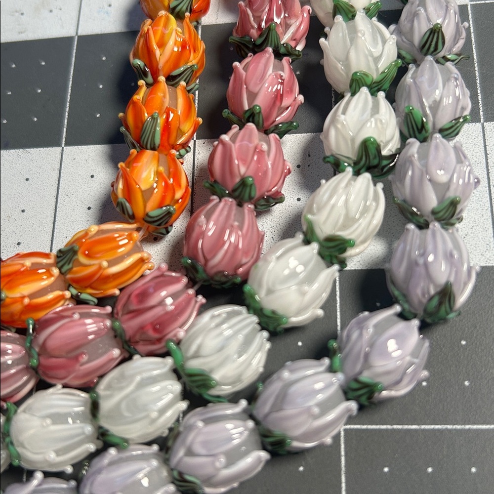LampWork - Raised Flower beads 13mm (2)